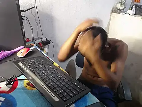 Snapshot of nedd_master chatting on February 3, 2:53 am nedd master online show from February 3, 2:53 am