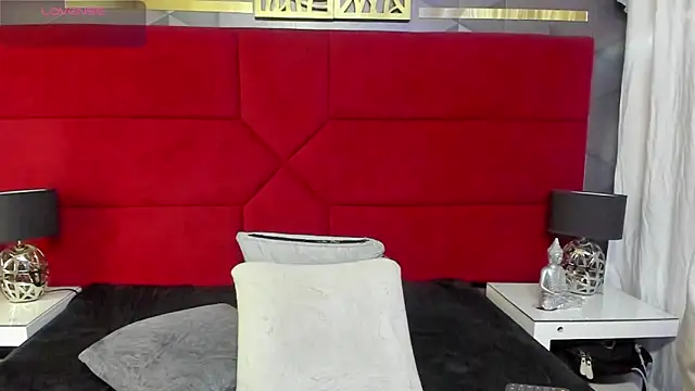 Snapshot of hanny_milf chatting on January 18, 11:43 am hanny milf online show from January 18, 11:43 am