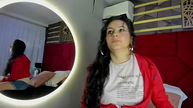 Snapshot of hanny_milf chatting on February 25, 11:52 am hanny milf online show from February 25, 11:52 am