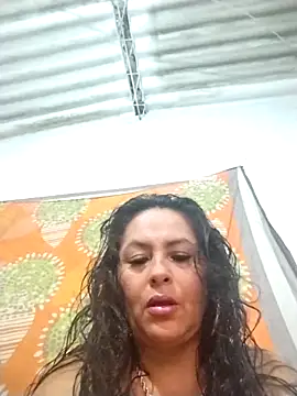 Snapshot of hanny_milf chatting on March 3, 1:53 pm hanny milf online show from March 3, 1:53 pm