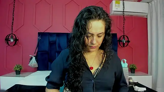 hanny milf online show from May 21, 11:50 am