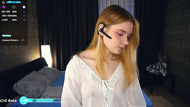 Snapshot of MariamAven chatting on October 21, 5:52 am MariamAven online show from October 21, 5:52 am