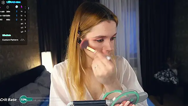 Snapshot of MariamAven chatting on October 23, 5:51 am MariamAven online show from October 23, 5:51 am