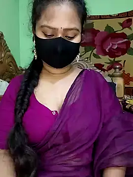 Idhika Paul online show from February 19, 1:17 pm