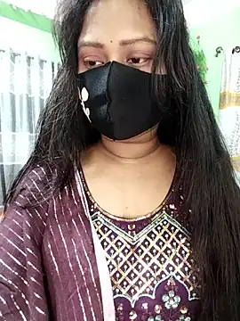 Idhika Paul online show from September 8, 4:17 pm