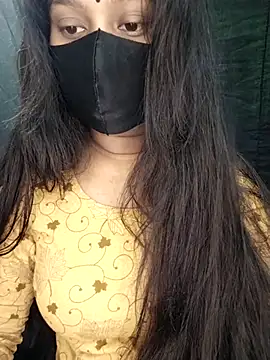 Idhika Paul online show from November 9, 7:23 pm