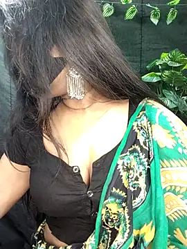 Idhika Paul online show from November 19, 12:27 pm