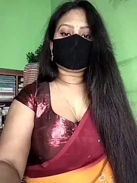 Idhika Paul online show from May 4, 1:07 pm