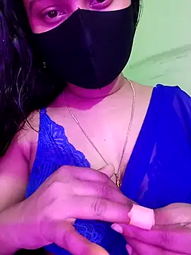 Idhika Paul online show from May 14, 3:19 pm