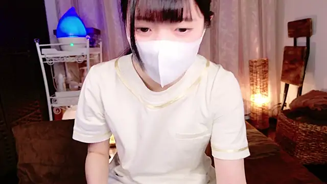 Snapshot of irohani_usagi chatting on February 27, 1:49 pm irohani usagi online show from February 27, 1:49 pm