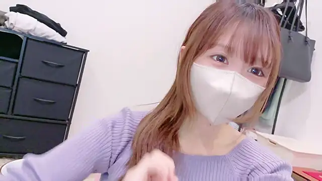 Snapshot of Yui-Ch chatting on March 12, 11:38 am Yui-Ch online show from March 12, 11:38 am