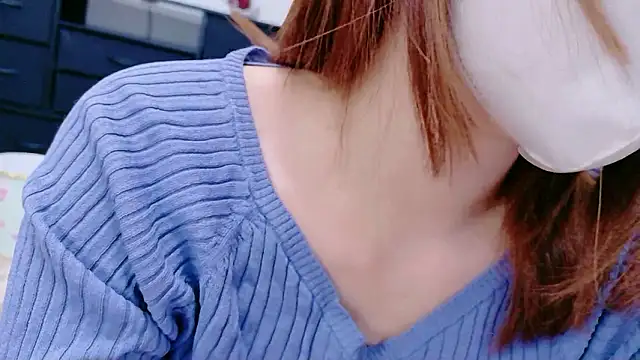Snapshot of Yui-Ch chatting on May 20, 12:11 pm Yui-Ch online show from May 20, 12:11 pm
