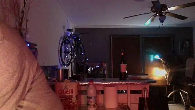 DJUX online show from December 17, 3:28 am