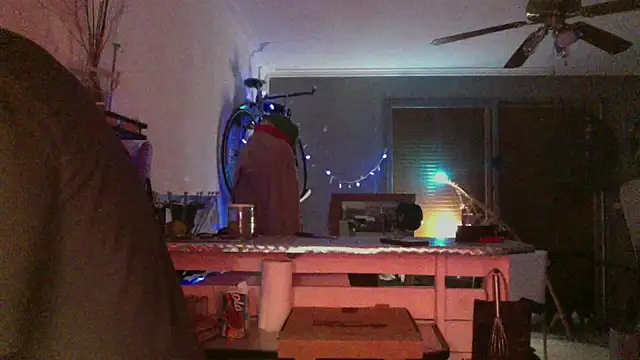 DJUX online show from December 20, 4:20 am