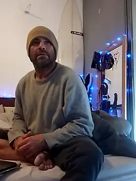 DJUX online show from February 16, 7:04 am