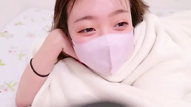 ayu yu xo online show from March 12, 5:07 pm