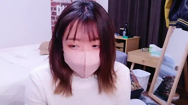 ayu yu xo online show from March 13, 1:18 pm