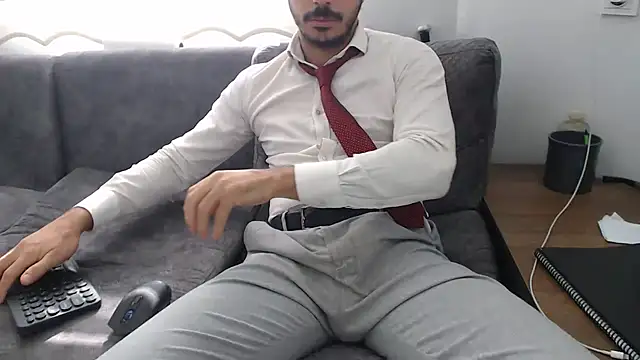 Naughtb0y online show from December 22, 10:17 am