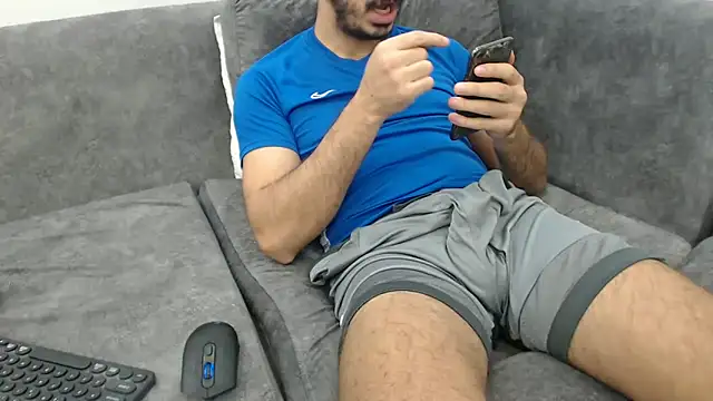 Naughtb0y online show from January 4, 4:32 pm