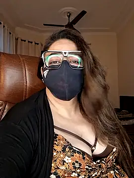 Snapshot of SEXY-Sardarni chatting on July 8, 7:57 am SEXY-Sardarni online show from July 8, 7:57 am