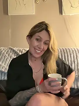 blondebitch2 online show from January 8, 11:19 pm