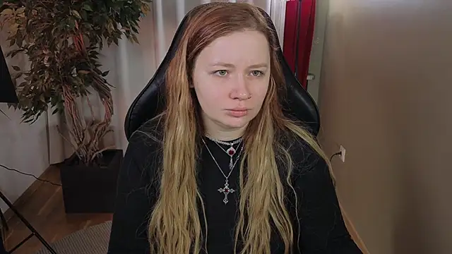 carolina elf online show from February 3, 5:16 am