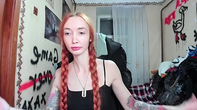 Roxy Silver online show from October 11, 9:35 pm