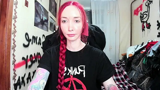 Snapshot of Roxy_Silver chatting on April 8, 8:53 pm Roxy Silver online show from April 8, 8:53 pm