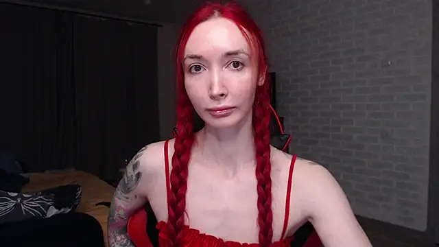Snapshot of Roxy_Silver chatting on April 24, 8:55 pm Roxy Silver online show from April 24, 8:55 pm