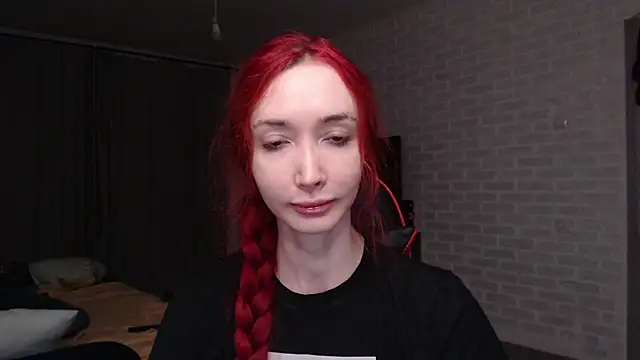 Snapshot of Roxy_Silver chatting on June 19, 8:56 pm Roxy Silver online show from June 19, 8:56 pm
