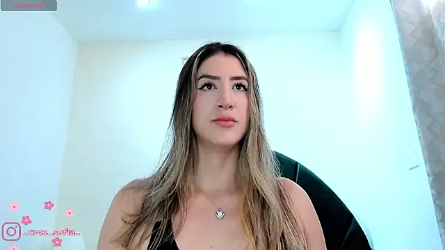  AlejaCruz  online show from February 20, 5:57 pm