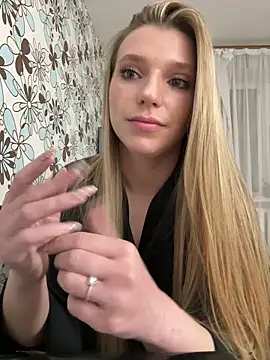 adel secret online show from May 15, 8:27 pm