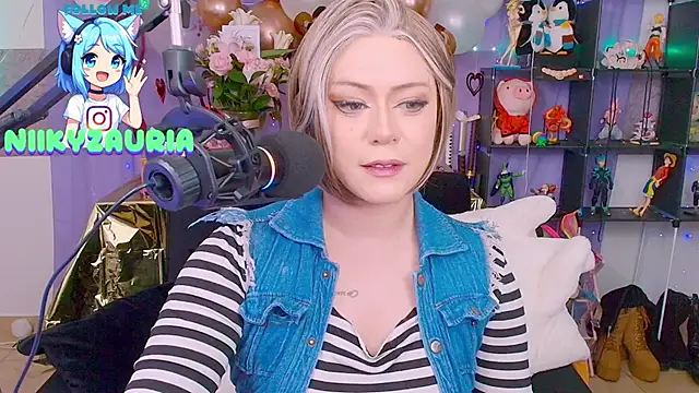 Snapshot of _niiky chatting on February 19, 4:58 pm niiky online show from February 19, 4:58 pm