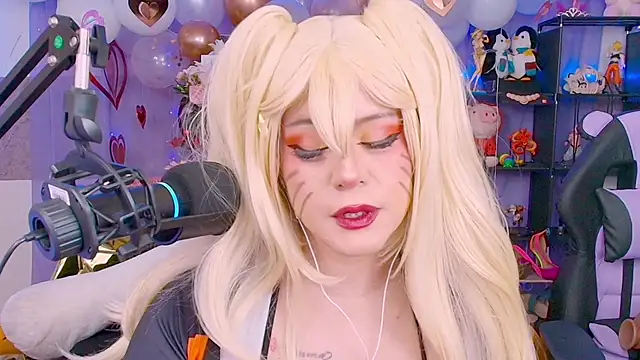 Snapshot of _niiky chatting on February 21, 6:31 pm niiky online show from February 21, 6:31 pm