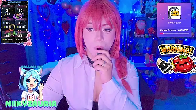 Snapshot of _niiky chatting on March 16, 7:51 pm niiky online show from March 16, 7:51 pm