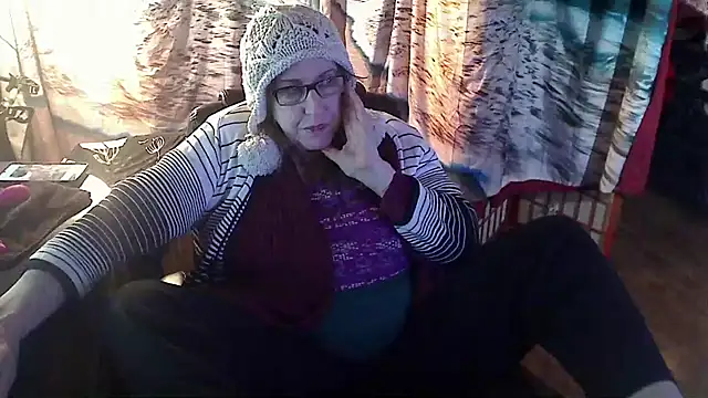 Snapshot of Ireallysquirt chatting on January 22, 6:10 am Ireallysquirt online show from January 22, 6:10 am