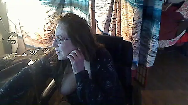 Snapshot of Ireallysquirt chatting on January 25, 7:28 am Ireallysquirt online show from January 25, 7:28 am