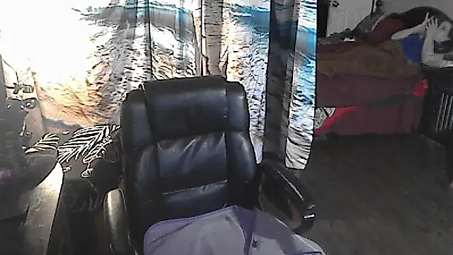 Snapshot of Ireallysquirt chatting on January 30, 6:35 am Ireallysquirt online show from January 30, 6:35 am