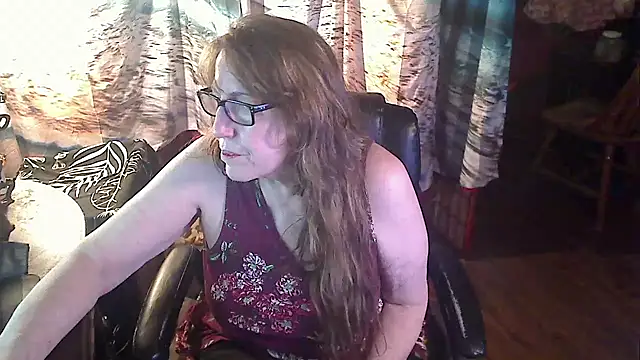 Snapshot of Ireallysquirt chatting on February 12, 1:52 am Ireallysquirt online show from February 12, 1:52 am