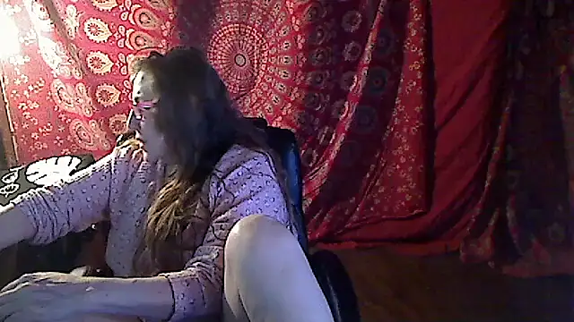 Snapshot of Ireallysquirt chatting on March 1, 7:51 am Ireallysquirt online show from March 1, 7:51 am