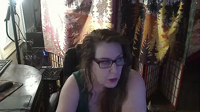 Snapshot of Ireallysquirt chatting on October 30, 1:29 am Ireallysquirt online show from October 30, 1:29 am