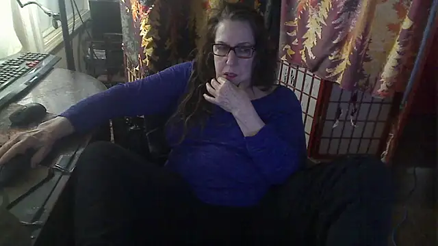 Ireallysquirt online show from March 18, 1:31 am