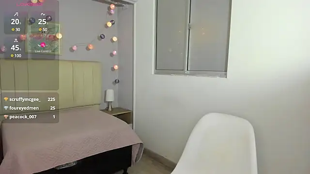 Snapshot of ema_saenz chatting on February 27, 10:53 pm ema saenz online show from February 27, 10:53 pm