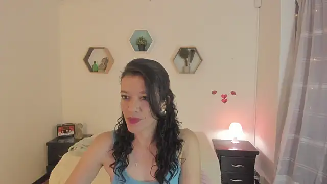 Snapshot of Paloma_victory chatting on April 23, 8:44 pm Paloma victory online show from April 23, 8:44 pm