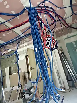 robertilevis online show from September 18, 10:39 am