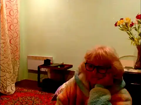 Natali7634 online show from May 1, 7:29 pm