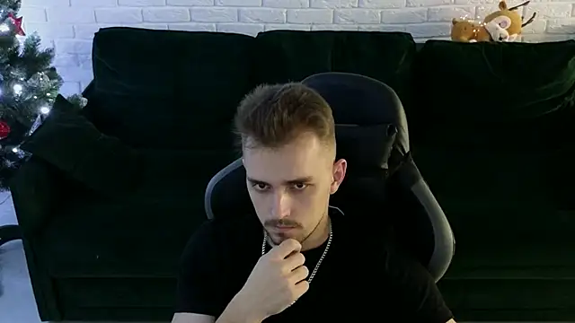 Larstar01 online show from December 21, 1:26 am