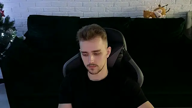 Larstar01 online show from December 21, 4:30 am