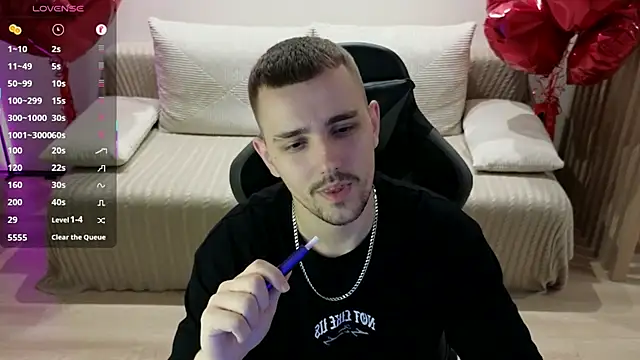 Larstar01 online show from November 18, 9:08 pm