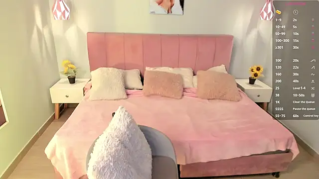 tiffani  love online show from March 14, 12:29 pm